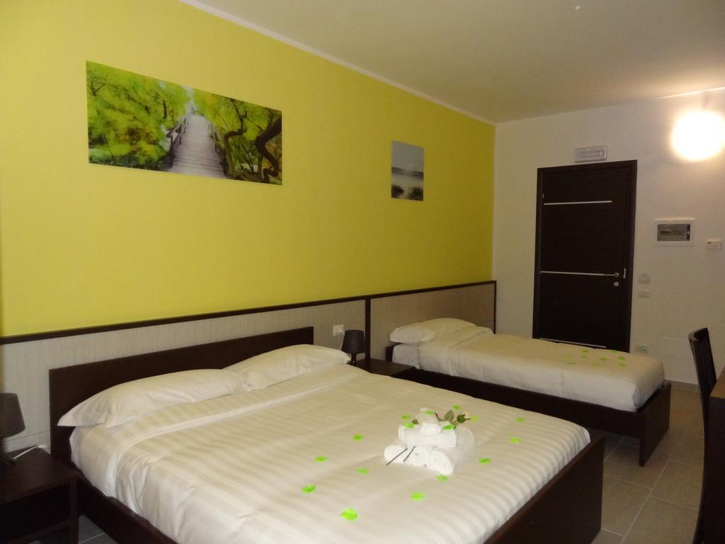 Affittacamere Rooms Di Matteo San Paolo di Iesi Ngoại thất bức ảnh