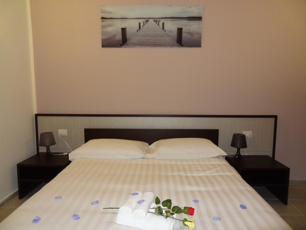 Affittacamere Rooms Di Matteo San Paolo di Iesi Ngoại thất bức ảnh